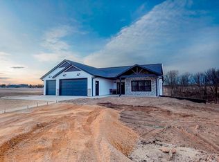 5368 N Timber Ridge Dr, Lena, IL 61048