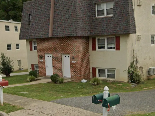 139 Meadowbrook Ln, Brookhaven, PA 19015
