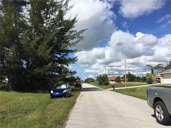 5th image of 4104 SW 16th Pl
