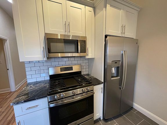 4th image of 520 S Winebiddle St Floor 1
