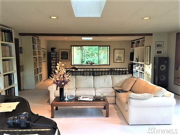3rd image of 19703 30th Ave NE
