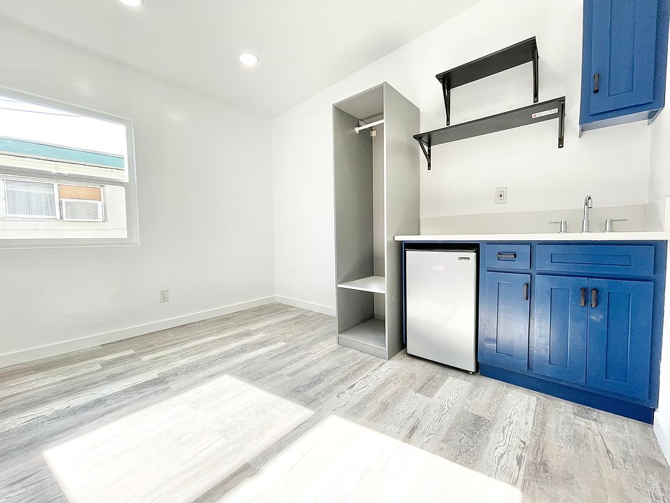 1st image of 3831 Wisconsin St #9C