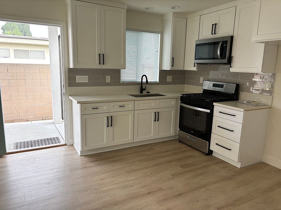 Beautiful and brand ans clean everything. Electrical cable and internet wires in all rooms in walls ready to just hook up