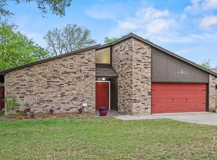 3820 Sugar Ridge Rd, Fort Worth, TX 76133