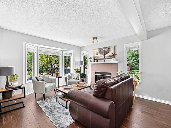 2nd image of 114 NW Patina Park SW