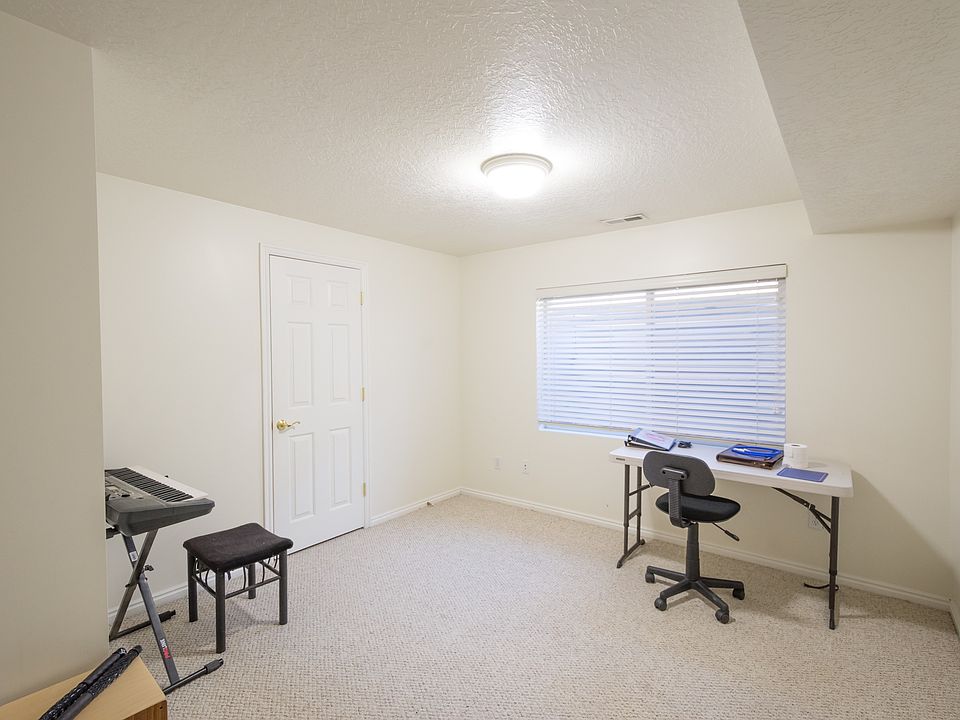 2nd image of 8832 S Mountain Vista Dr