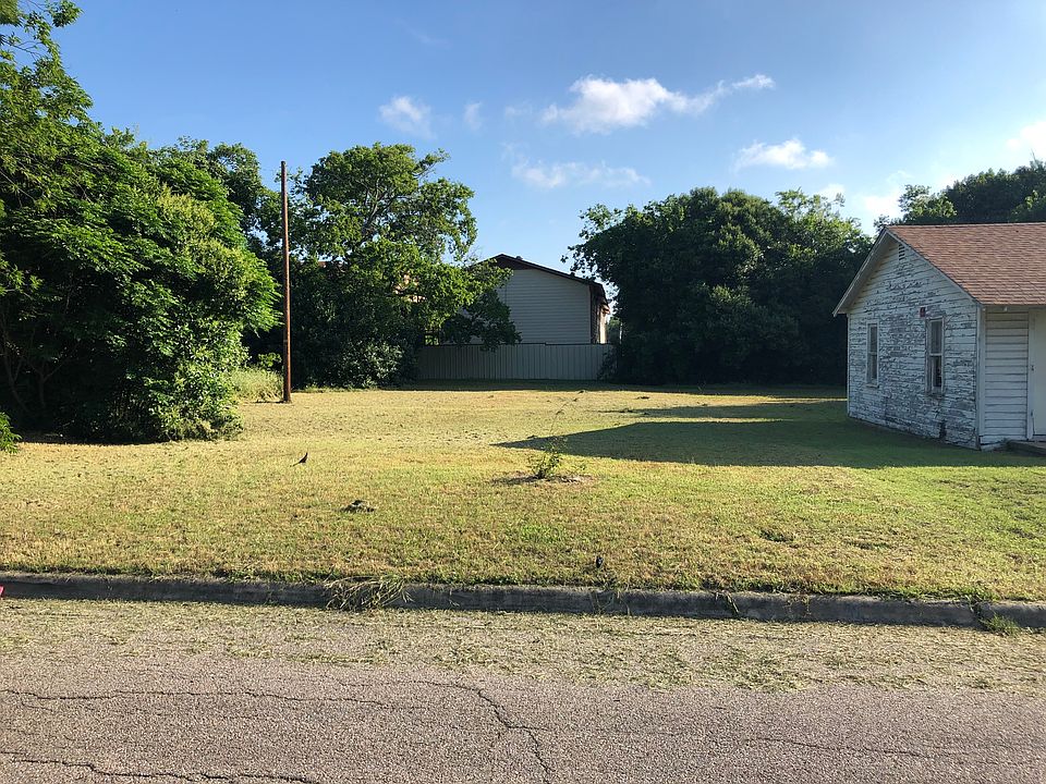 Nice clean lot.