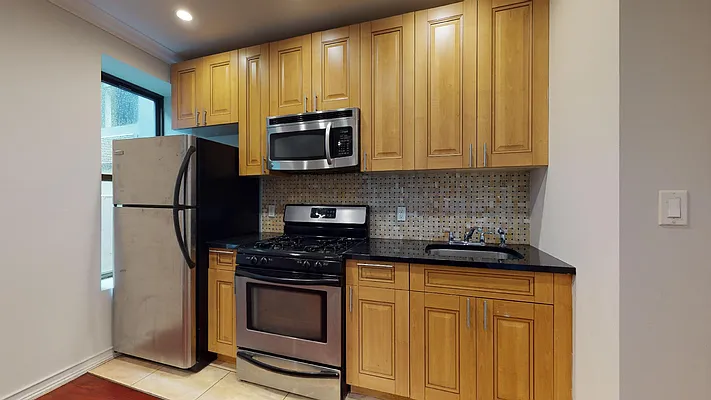 Rented by Bond New York | media 19