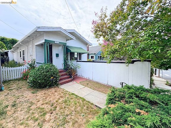 2nd image of 3524 Wisconsin St