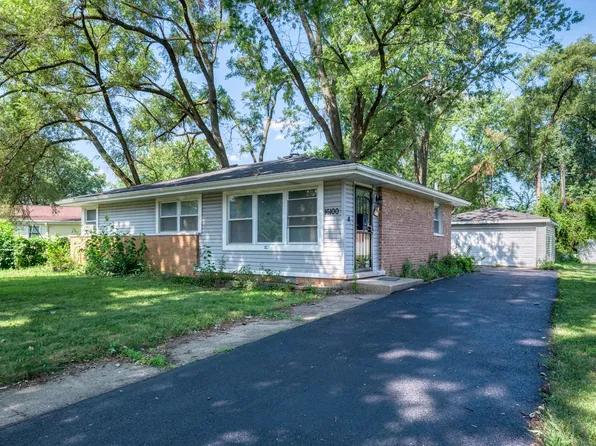 16100 Circle Dr, Markham, IL 60428