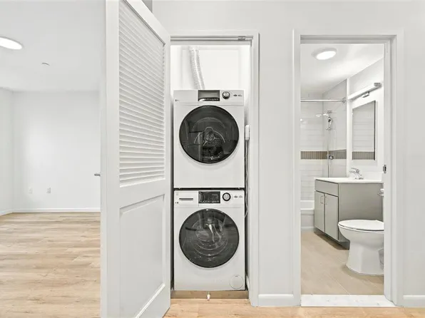 1731 Lacombe Avenue image 18 of 23