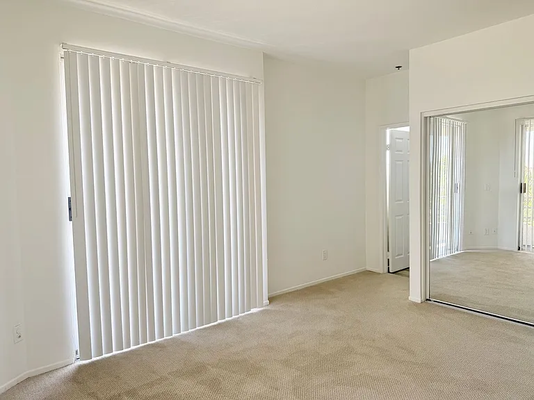 8715 Burton Way - Urban Feel Charming 2 bed 2 bath — Photo 38