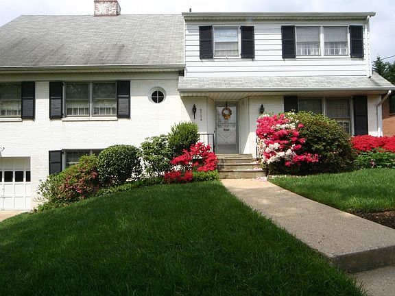 2nd image of 9704 Hillridge Dr