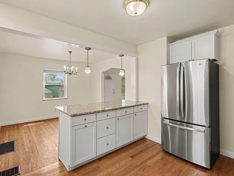 4515 Camberwell Rd — Photo 10