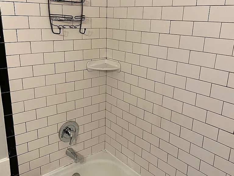 152 Price St #B — Photo 8
