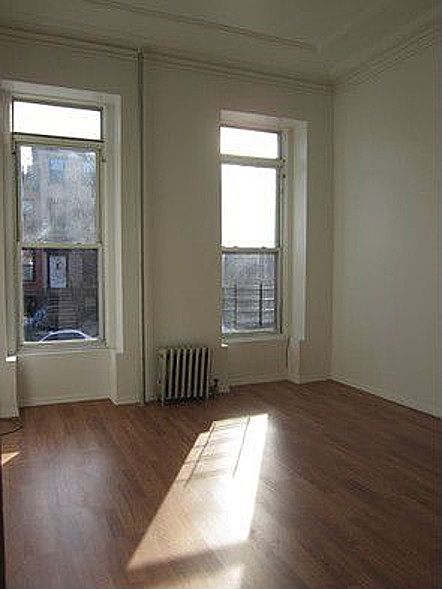 2nd image of 735 Quincy St APT 1A