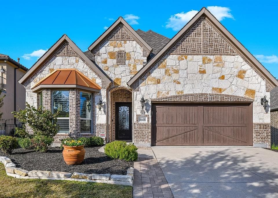 1st image of 8608 Wakefield Dr