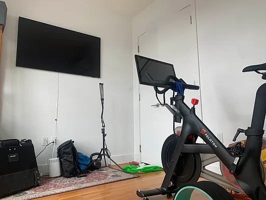 Rented by AYM NYC LLC | media 25