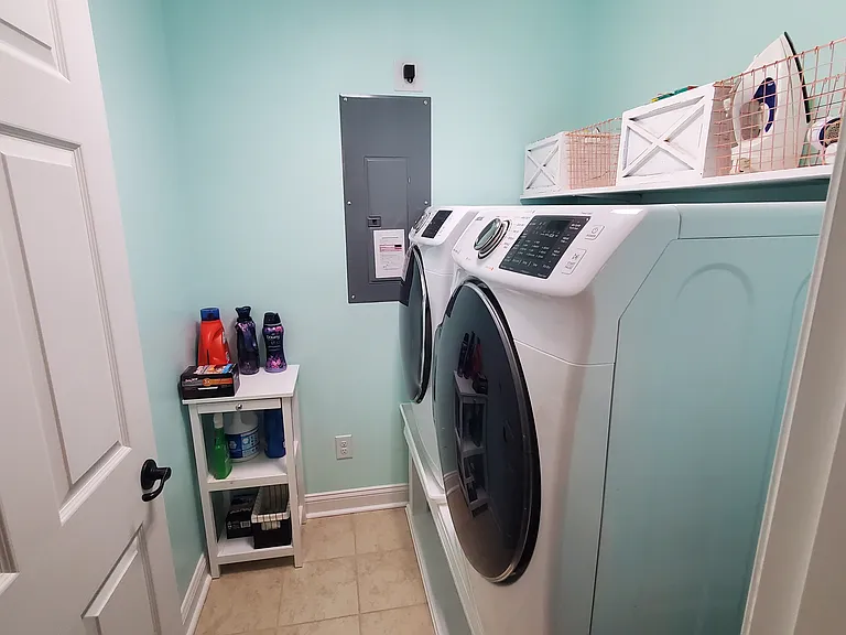1504 Roustabout Way — Photo 32