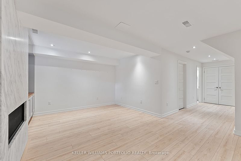 Toronto House for rent - 3 Bedrooms — photo 39