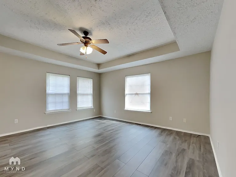 1119 S Brown Ave — Photo 6