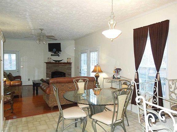 3rd image of 1742 N Norwood Ln