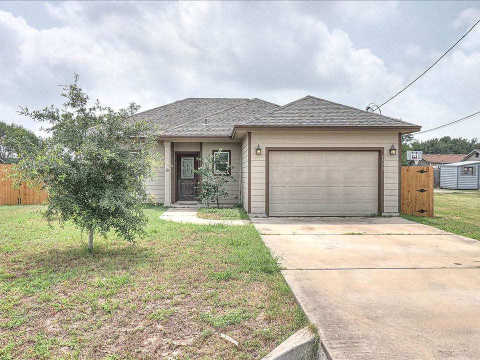 1st image of 2533 Lorine Dr