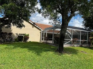 6740 Brookhurst Cir, Lake Worth, FL 33463