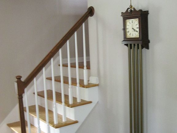 Foyer with Slate floor; doorbell Westminster chimes