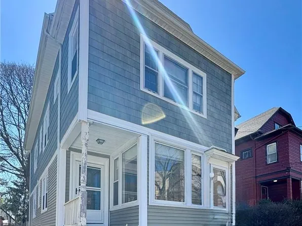 25 Sessions St, Providence, RI 02906