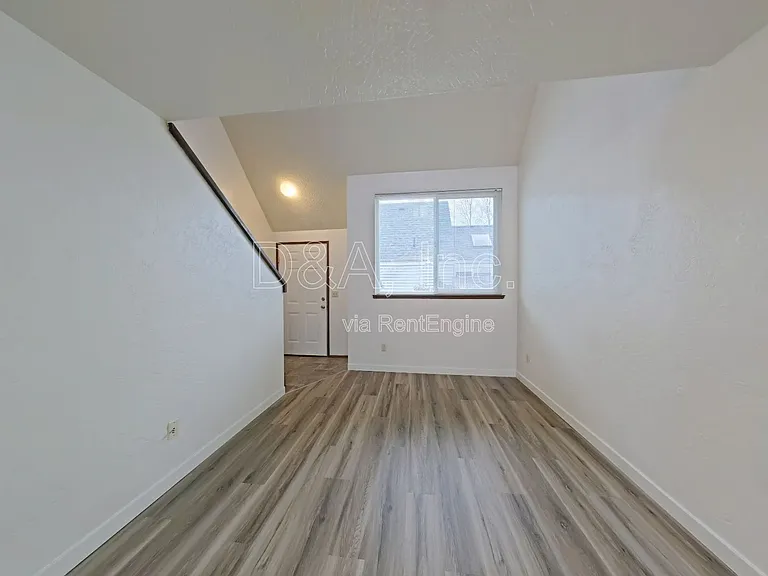 2519 SW Pickford St #C — Photo 2