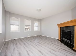 35 Everglen Mnr SW, Calgary, AB T2Y5G2