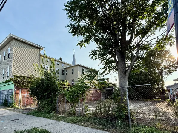 691 East Main Street, Bridgeport, CT 06608