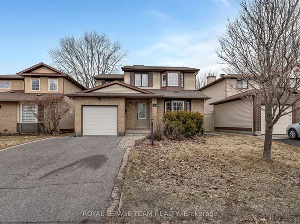 69 Pinetrail Cres, Ottawa, ON K2G 5B2