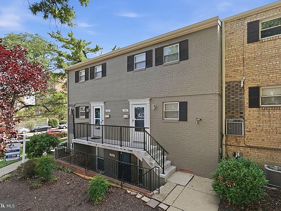 2nd image of 5902 Mayflower Ct
