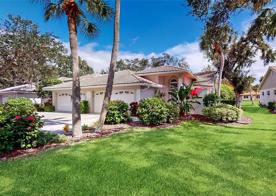 1st image of 7042 Woodside Oaks Cir