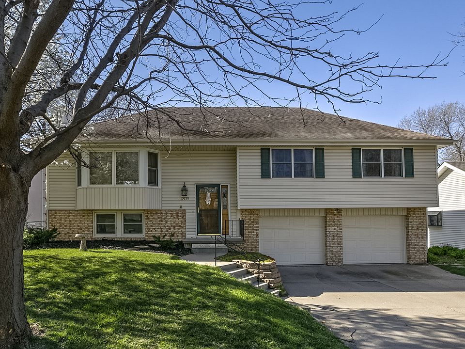 1st image of 4809 Dumfries Dr