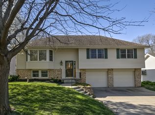 4809 Dumfries Dr, Omaha, NE 68157