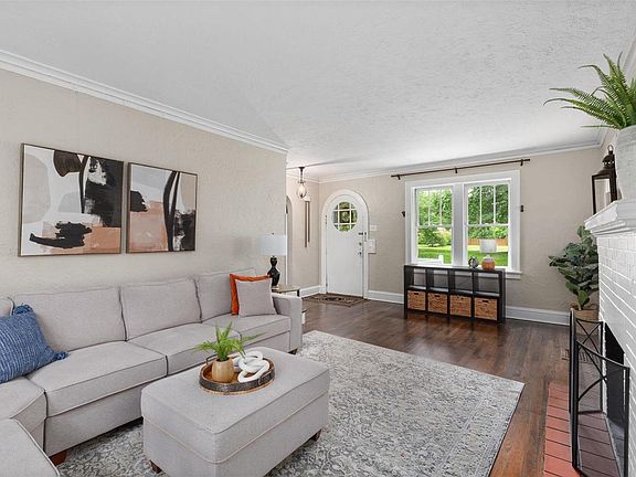 2nd image of 7611 Lindbergh Dr
