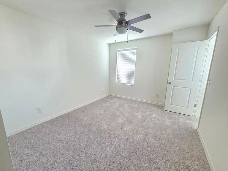 20124 W Palo Verde Dr — Photo 39