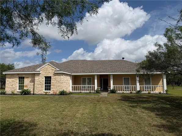 5758 Grand Lake Cir, Robstown, TX 78380