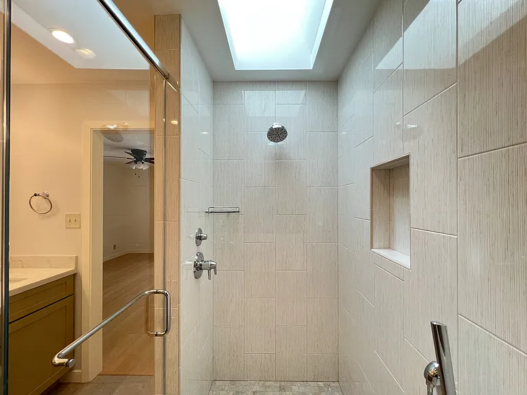 2286 Hastings Dr — Photo 20
