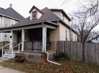 711 S Locust Ave, Freeport, IL 61032