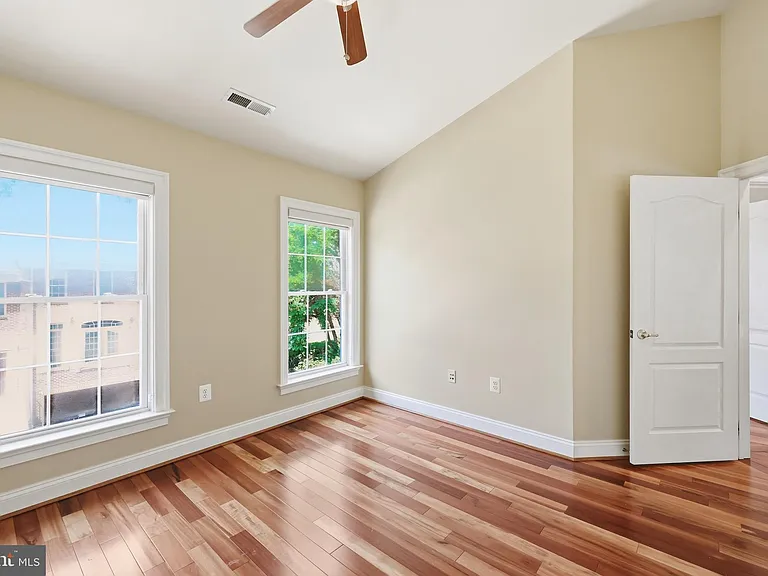 6403 Velliety Ln — Photo 47