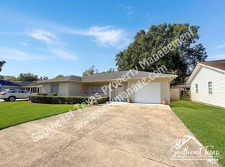 2749 Rose Ln, Groves, TX 77619