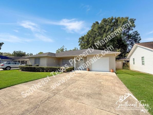 2749 Rose Ln