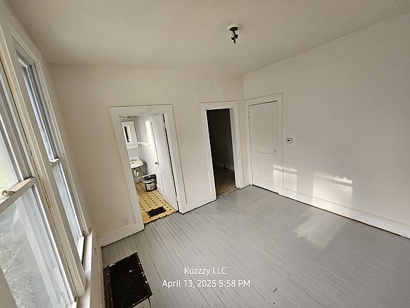 2nd image of 212-214 Taylor Ave #212