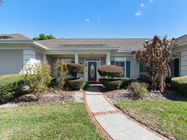 10002 Hunt Cliff Dr, Riverview, FL 33569