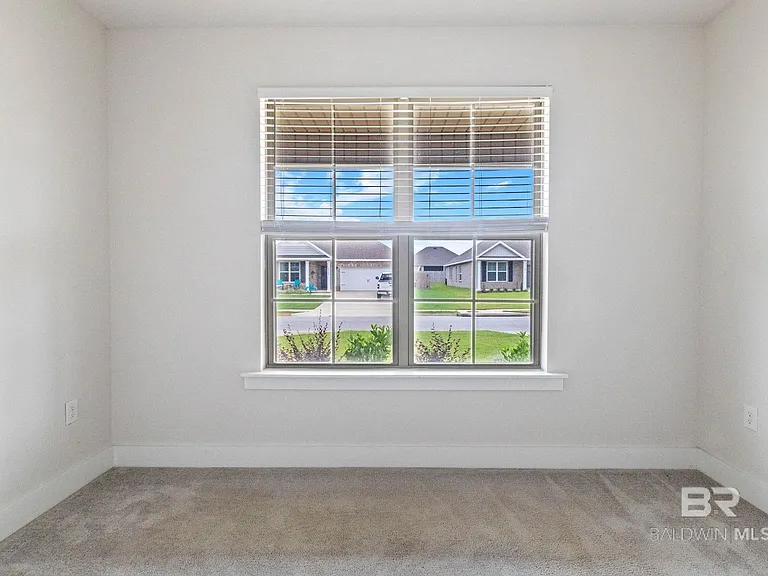 1710 Grouse St — Photo 53