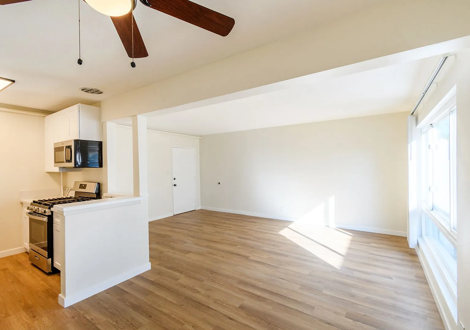 12571 Kensington Lane — Photo 3